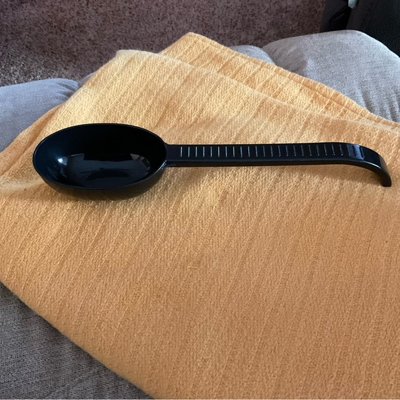Weight Watchers Other - Weight Watchers 1 Cup Measuring Scoop Spoon Black Long Handle Portion 13"